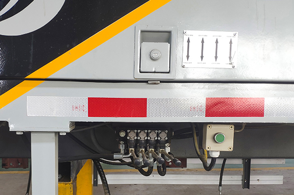 混凝土泵車(chē) 混凝土泵車(chē)