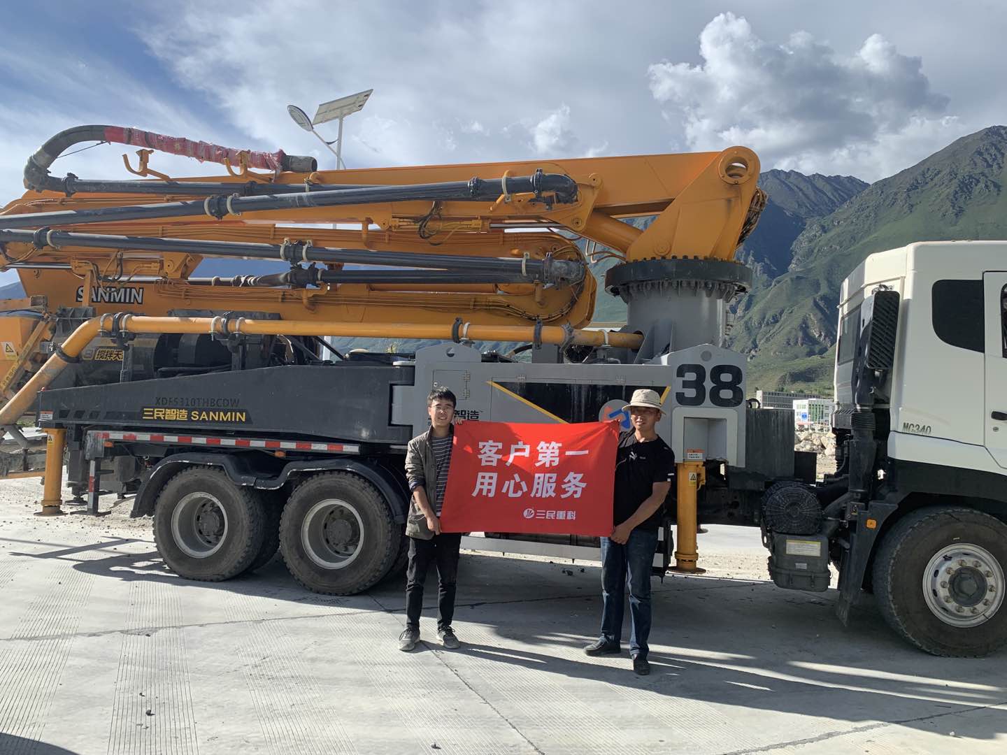 混凝土泵車施工 混凝土泵車施工